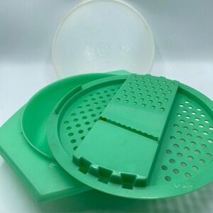 Tupperware vintage cheese grater/slicer with bowl And Lid  Jadeite green